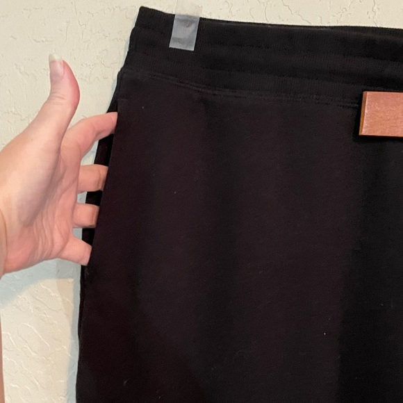 🎃Host Pick🎃Disney Halloween Joggers From 2021 Season, size 2xl - Picture 7 of 16